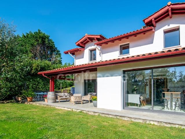 Vente Maison 7 pièces 153 m2 Ascain