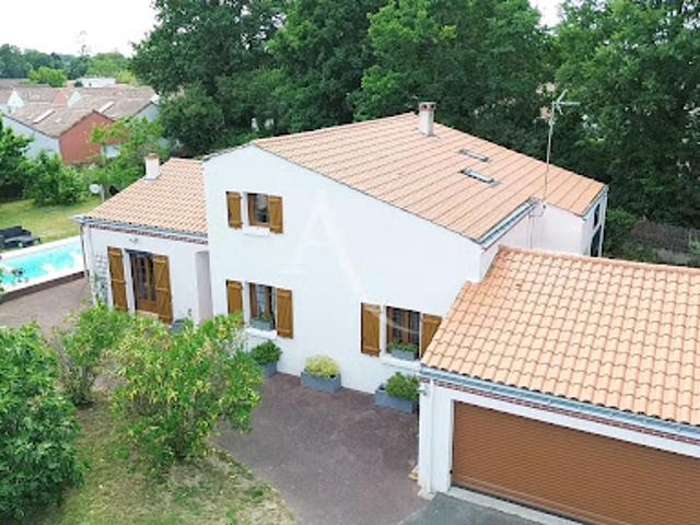 Vente Maison 7 pièces 153 m2 Le Poiré sur Vie