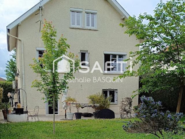 Vente Maison 7 pièces 164 m2 Saint remy
