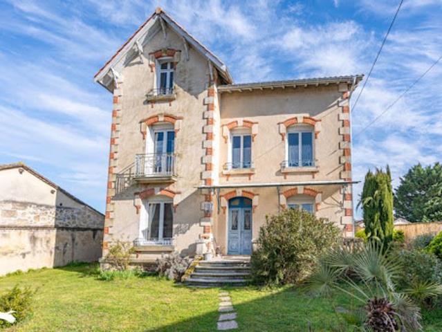 Vente Maison 7 pièces 165 m2 Miramont de Guyenne