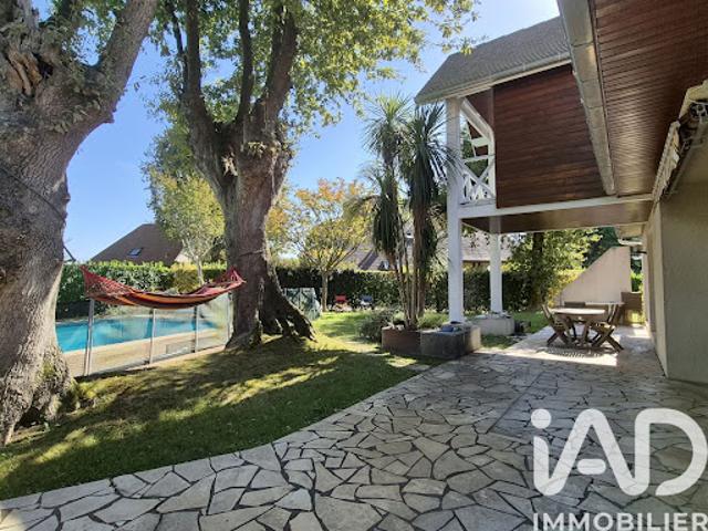 Vente Maison 7 pièces 165 m2 Morlaàs