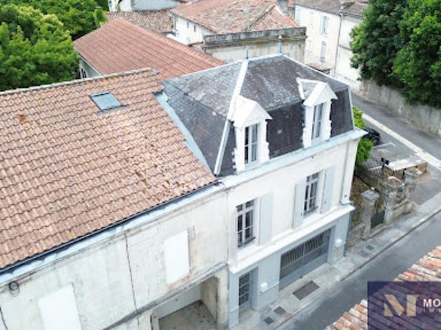 Vente Maison 7 pièces 166 m2 Barbezieux Saint Hilaire