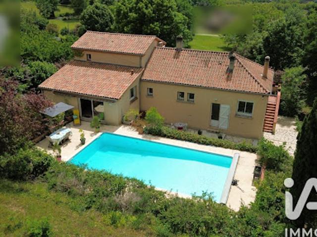 Vente Maison 7 pièces 166 m2 Douelle