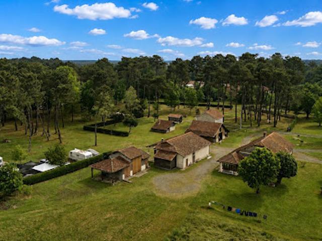 Vente Maison 7 pièces 166 m2 Saint Julien en Born