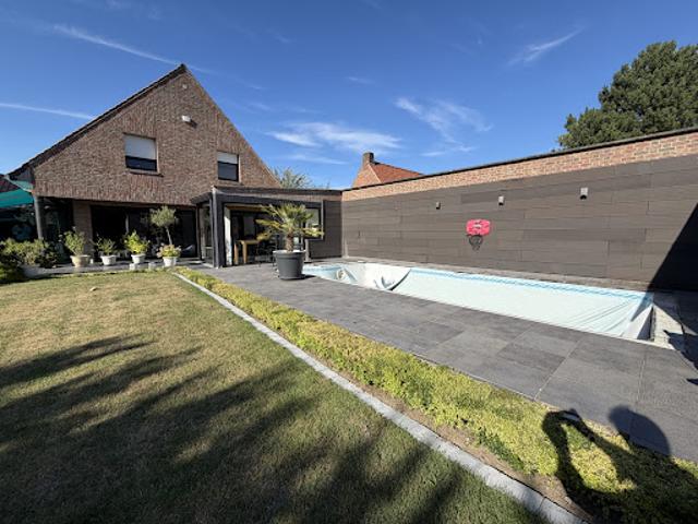 Vente Maison 7 pièces 167 m2 Roncq