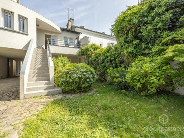 Vente Maison 7 pièces 168 m2 Montrouge