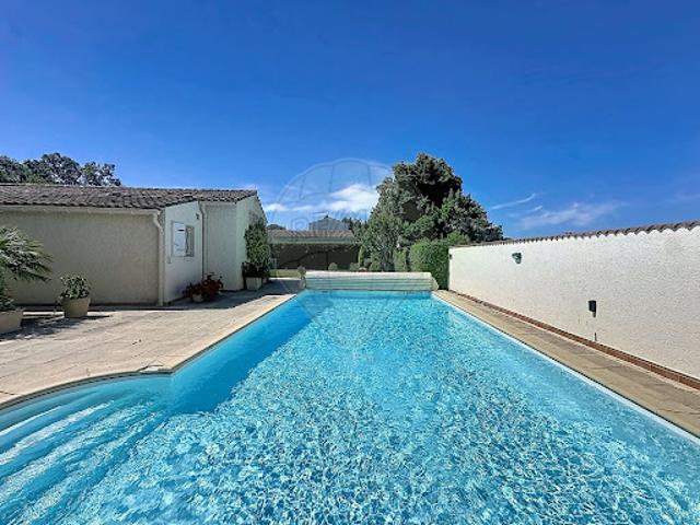 Vente Maison 7 pièces 169 m2 Garons