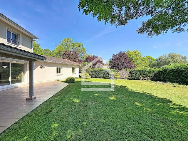 Vente Maison 7 pièces 160 m2 Montussan