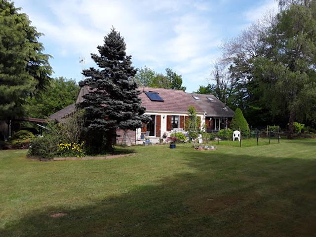 Vente Maison 7 pièces 160 m2 Moutiers en Puisaye