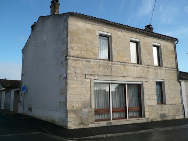Vente Maison 7 pièces 160 m2 Châteaubernard