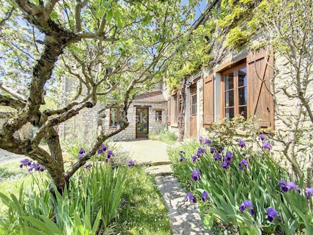 Vente Maison 7 pièces 160 m2 Fontaine la Rivière
