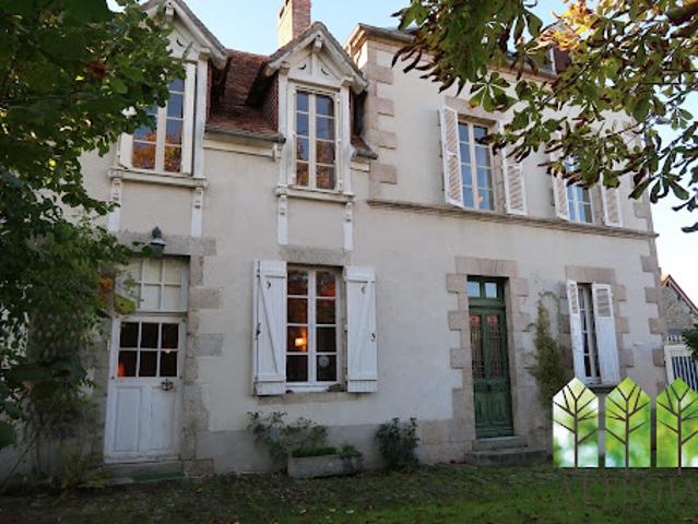 Vente Maison 7 pièces 160 m2 Gouzon