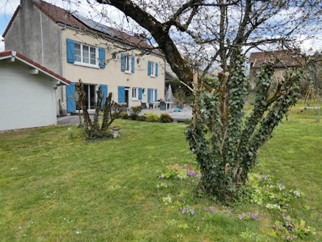 Vente Maison 7 pièces 161 m2 Montceau les Mines