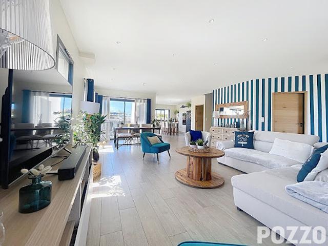 Vente Maison 7 pièces 161 m2 Graye sur Mer