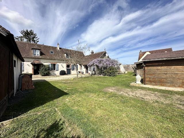 Vente Maison 7 pièces 161 m2 Tremblay les Villages