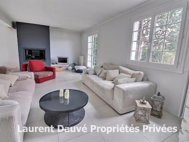 Vente Maison 7 pièces 162 m2 Saint Cyr en Val