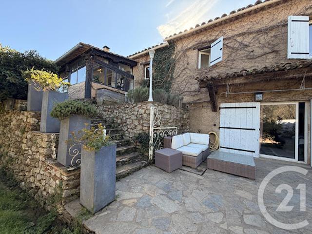 Vente Maison 7 pièces 174 m2 La Garde Freinet