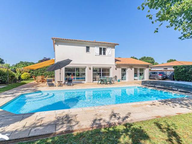 Vente Maison 7 pièces 174 m2 Pessac