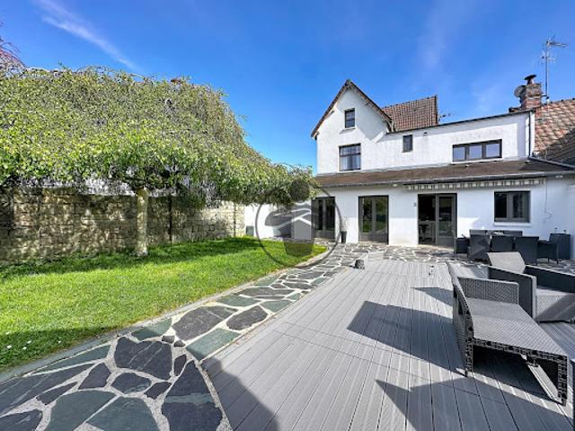 Vente Maison 7 pièces 172 m2 Saint Quentin