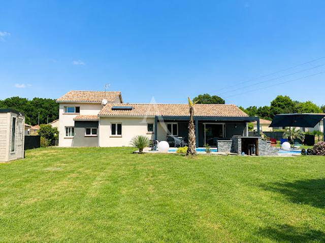 Vente Maison 7 pièces 175 m2 Bessières