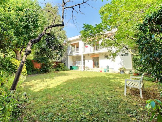 Vente Maison 7 pièces 175 m2 Colombes