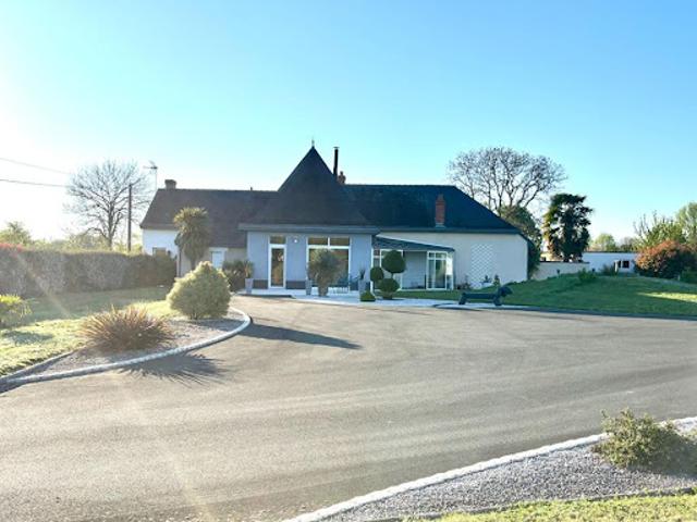Vente Maison 7 pièces 175 m2 Les Rosiers sur Loire