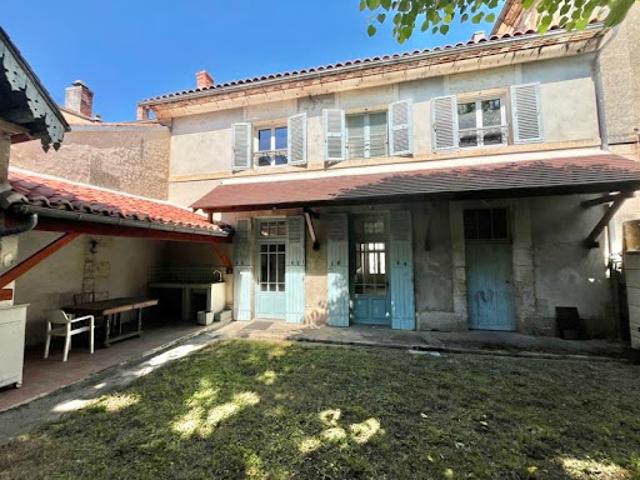 Vente Maison 7 pièces 175 m2 Riberac