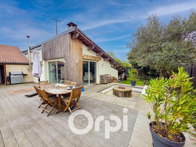 Vente Maison 7 pièces 175 m2 Saint Etienne de Saint Geoirs