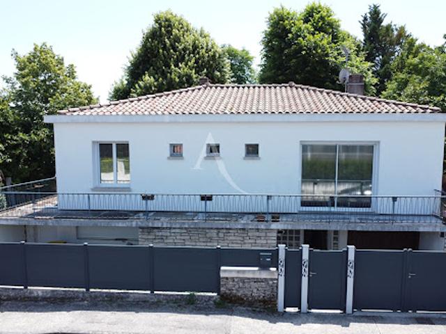 Vente Maison 7 pièces 176 m2 Jonzac