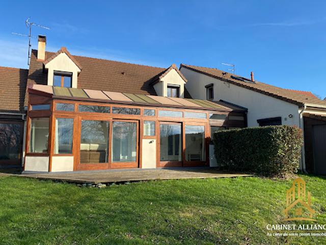 Vente Maison 7 pièces 176 m2 Le Châtelet en Brie