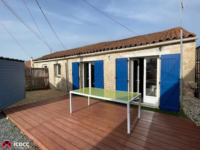 Vente Maison 7 pièces 176 m2 Sainte Gemme la Plaine