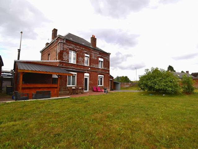 Vente Maison 7 pièces 178 m2 Beauvois en Cambrésis