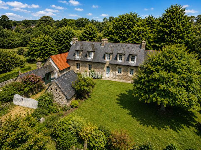 Vente Maison 7 pièces 178 m2 Ploubezre