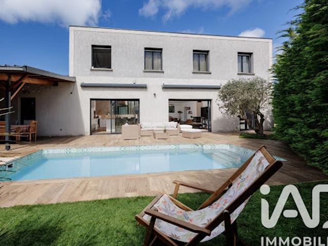 Vente Maison 7 pièces 179 m2 Cailloux sur Fontaines