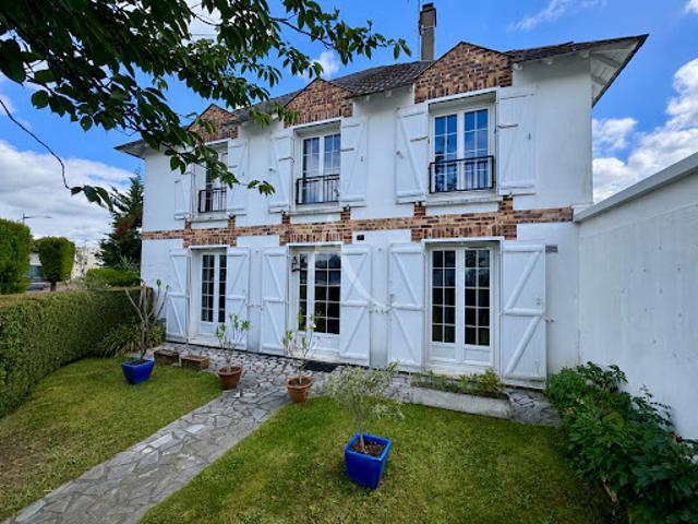 Vente Maison 7 pièces 170 m2 Ozoir la ferriere
