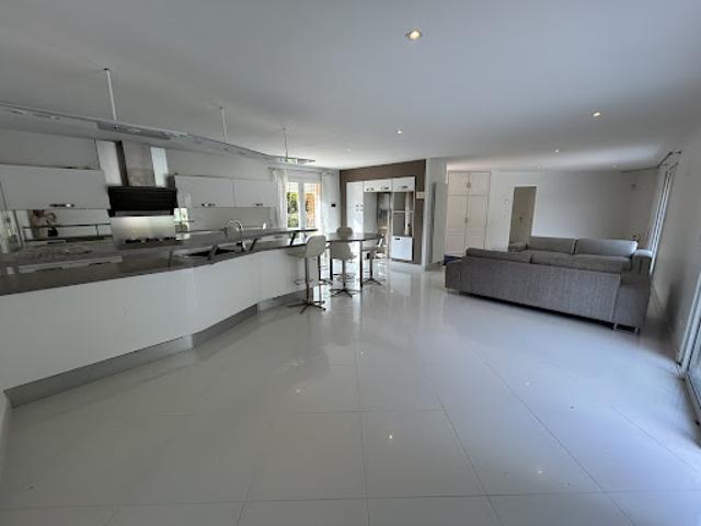 Vente Maison 7 pièces 170 m2 Exideuil sur Vienne