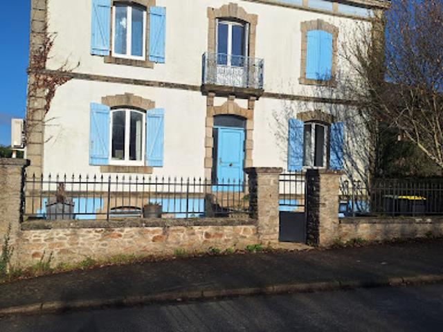 Vente Maison 7 pièces 170 m2 Locqueltas