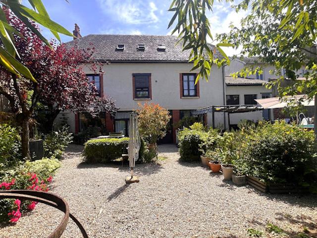 Vente Maison 7 pièces 170.35 m2 Mauriac