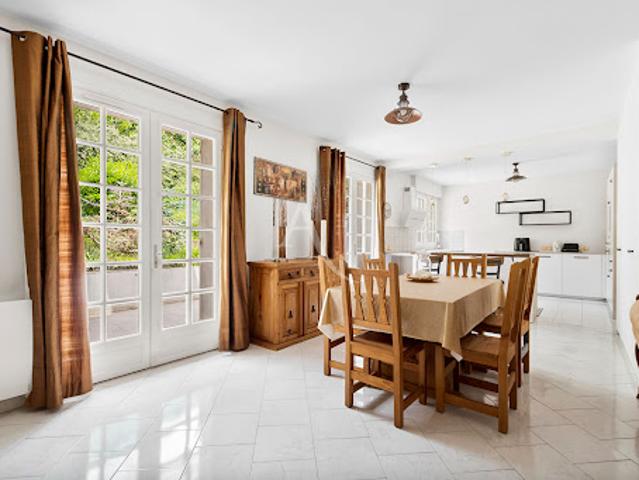 Vente Maison 7 pièces 170.76 m2 Chatou