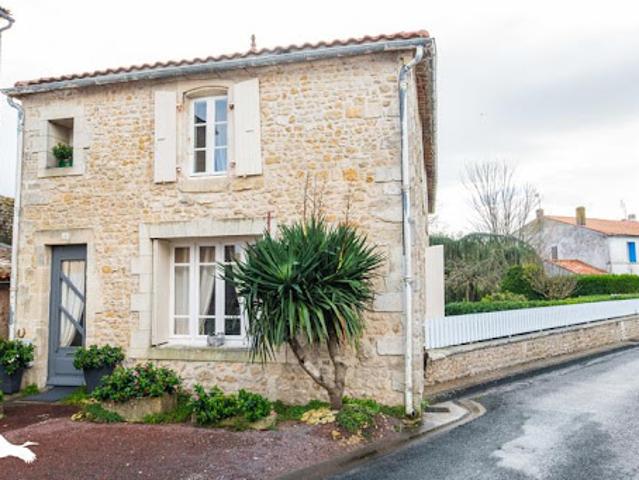 Vente Maison 7 pièces 171 m2 Saint Just Luzac