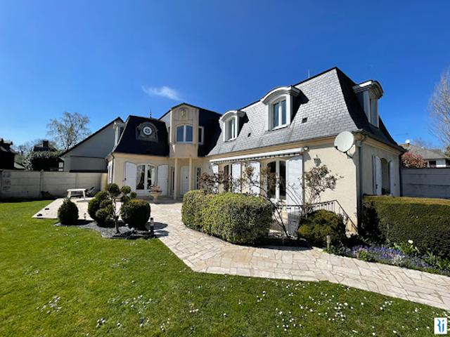 Vente Maison 7 pièces 171.56 m2 Le Mesnil Esnard
