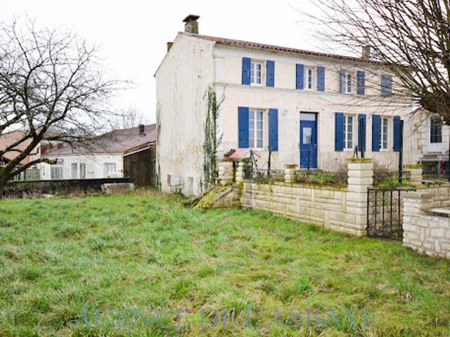 Vente Maison 7 pièces 172 m2 Saint Savinien
