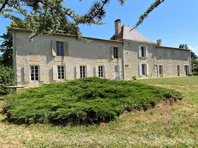 Vente Maison 7 pièces 173 m2 Aiffres