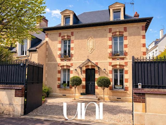 Vente Maison 7 pièces 184 m2 Caen