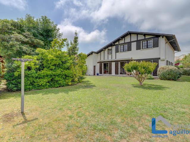 Vente Maison 7 pièces 184 m2 Hendaye
