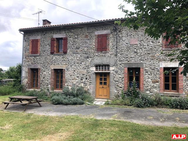 Vente Maison 7 pièces 184 m2 Pouzauges