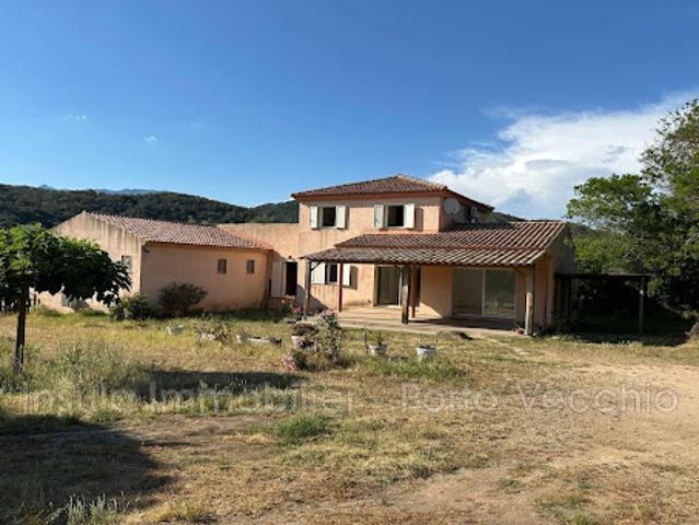 Vente Maison 7 pièces 185 m2 Figari