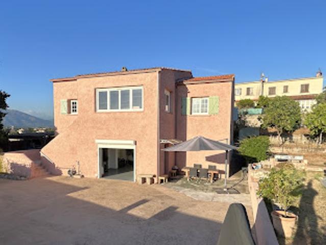 Vente Maison 7 pièces 188 m2 Ajaccio