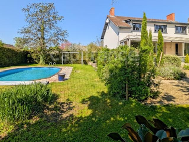 Vente Maison 7 pièces 189 m2 Saint marcel