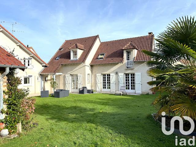 Vente Maison 7 pièces 180 m2 Montfort l'Amaury